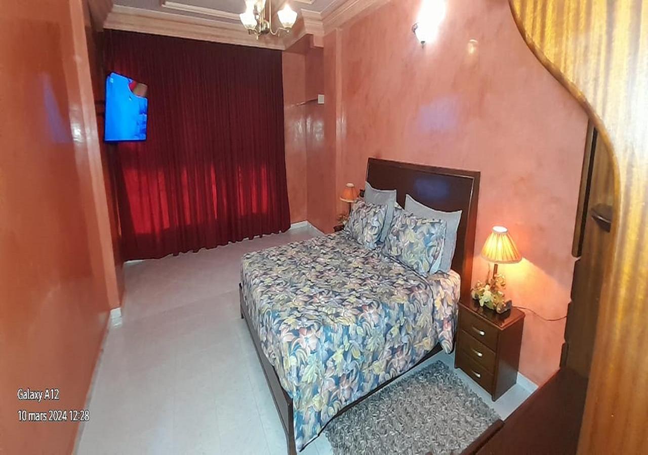Moroccan Teguemi Casablanca Luaran gambar